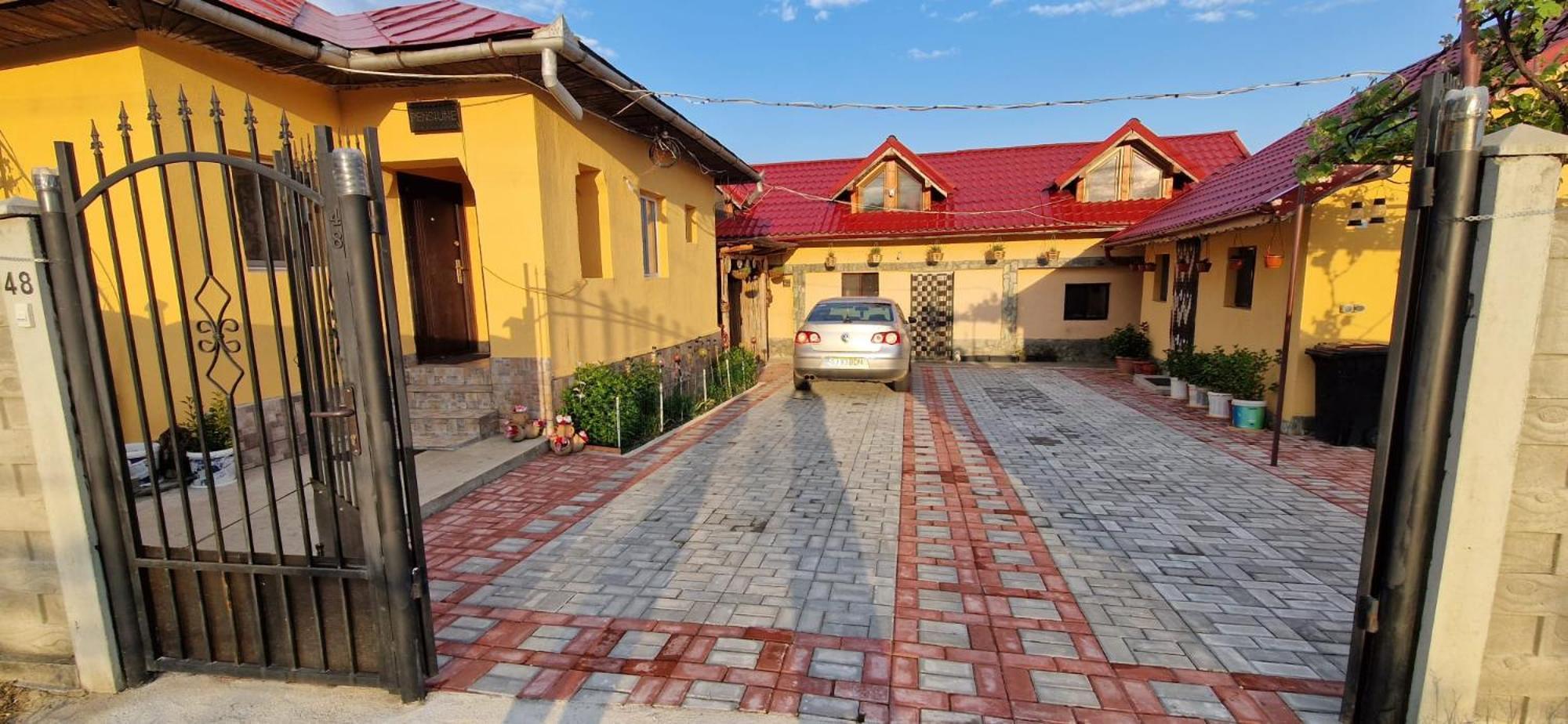 Отель Casa Andreea Новач-Стрэйни Экстерьер фото